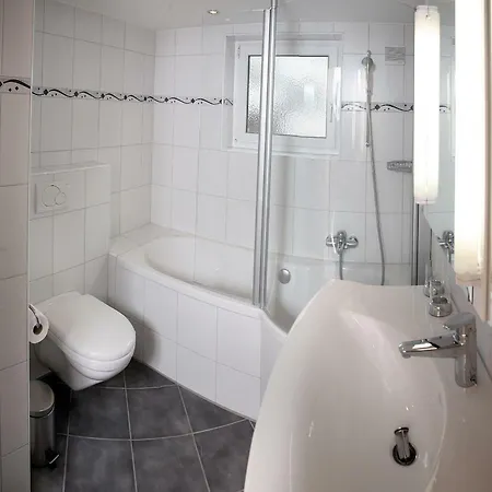 Haus Kandahar * زيرمات